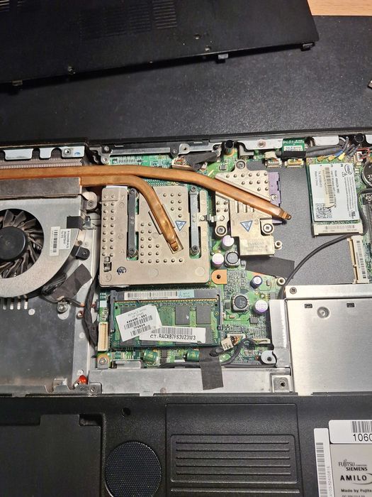 Laptop Fujitsu Siemens Amilo XI2528