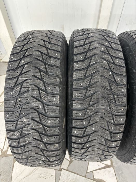 Продам резину 235/70/16