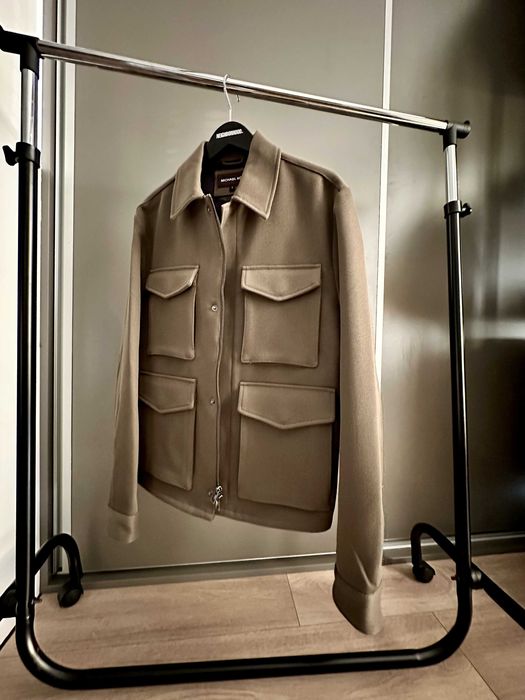 Яке на Michael Kors. Цвят зелен. Хаки Размер М. Милитъри стил. Класика