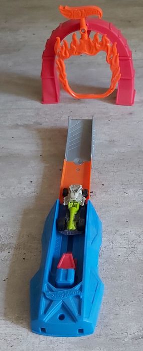 Писта Hot Wheels