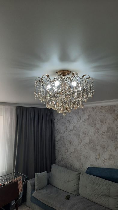 Люстра, б/у в хорошем состоянии