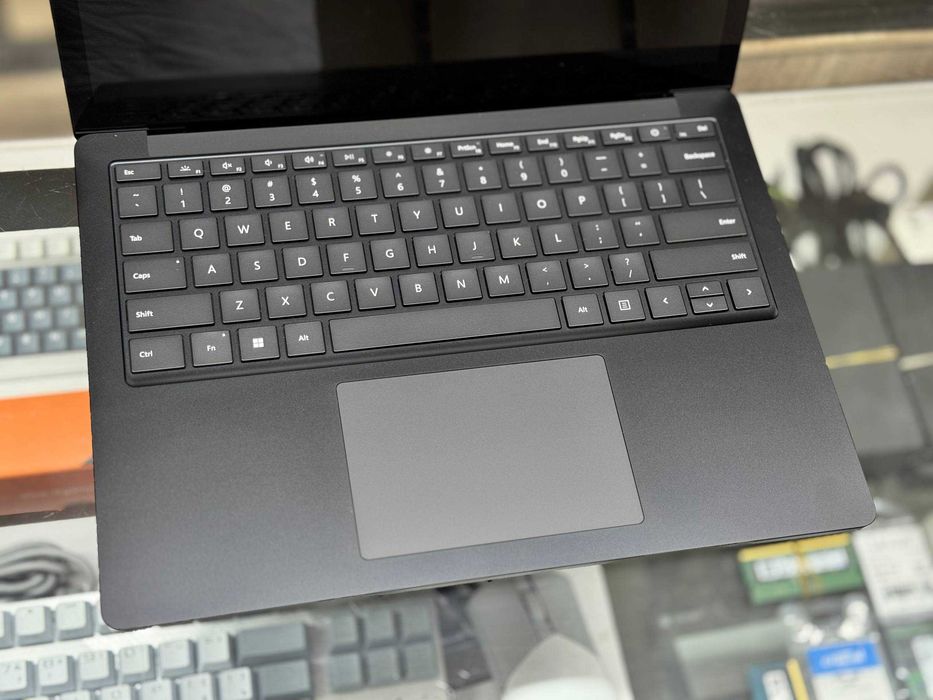 MICROSOFT SURFACE 4-13 CORE i7-1185G7 ram 16 ssd 256 сенсорный