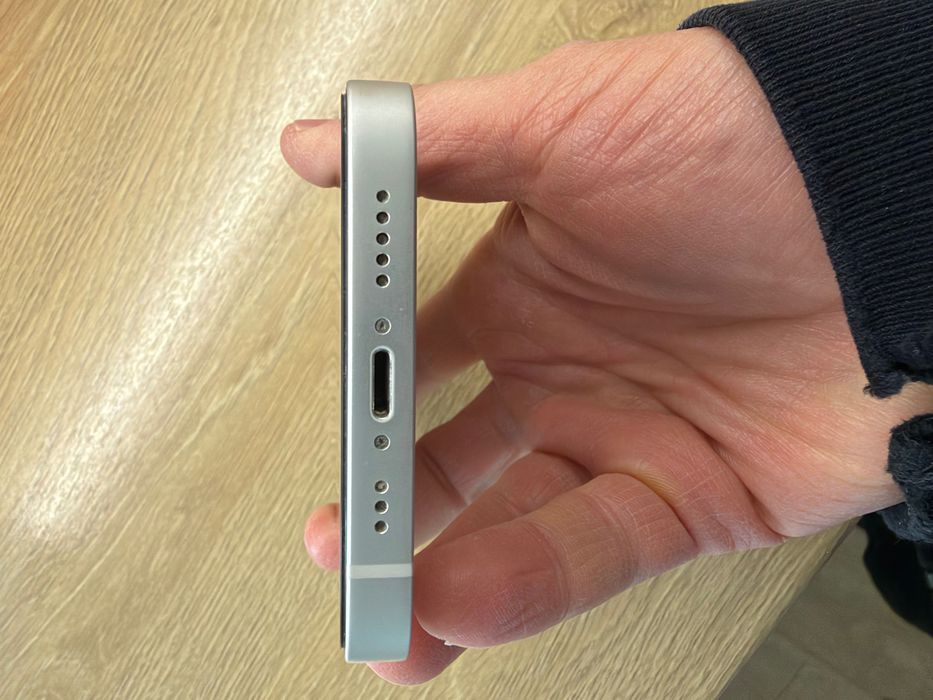 Бартер! Предлагам iPhone 13 128GB за бартер за iPad 9th Gen или по-нов