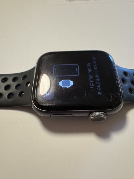 Apple Watch серия 5 (Nike) 2020 г.