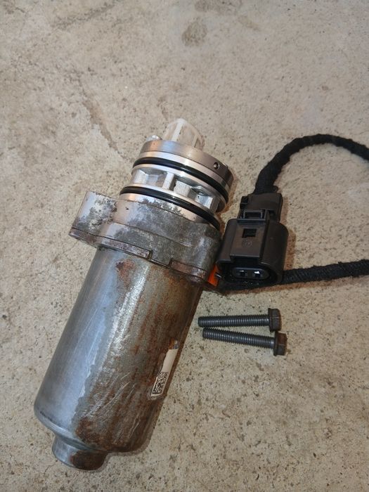 Pompa haldex grup diferential spate originala OEM tiguan ,pasatb8 etc