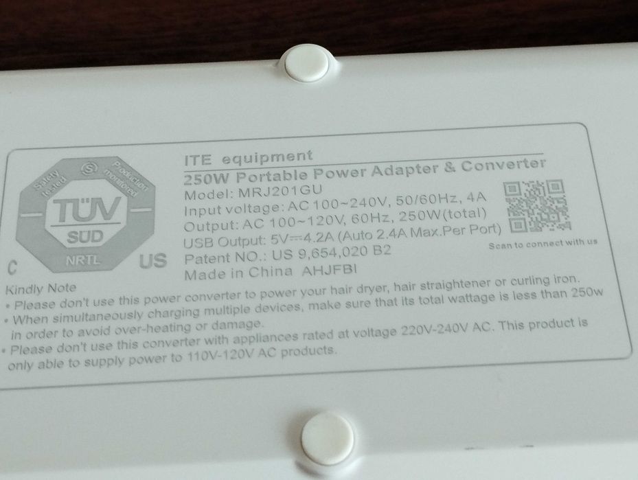 Адаптер за телефони ,лаптопи ,таблети.Таблет Alcatel onetouch Pixi-3.