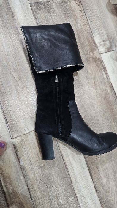 Продам демисезонные сапоги