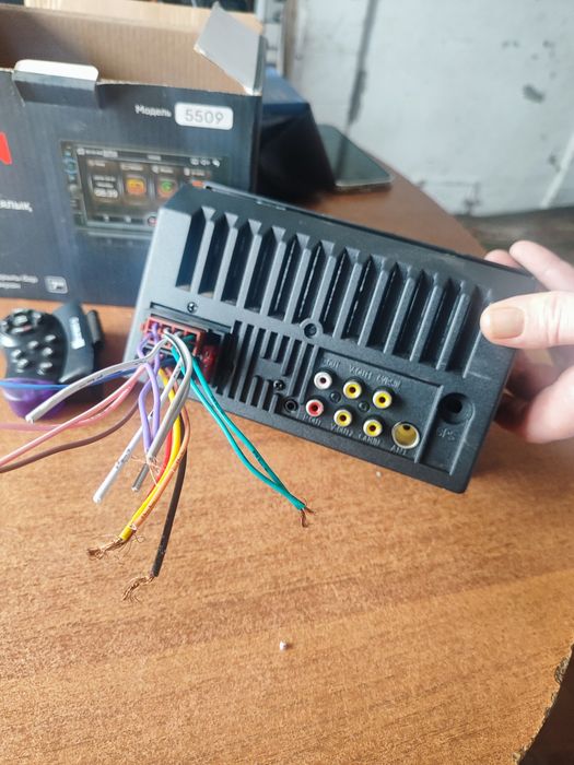 Продам магнитолу