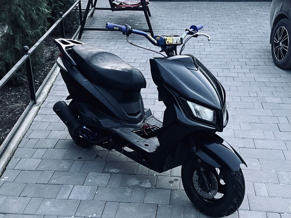 Мопед М8 продам.