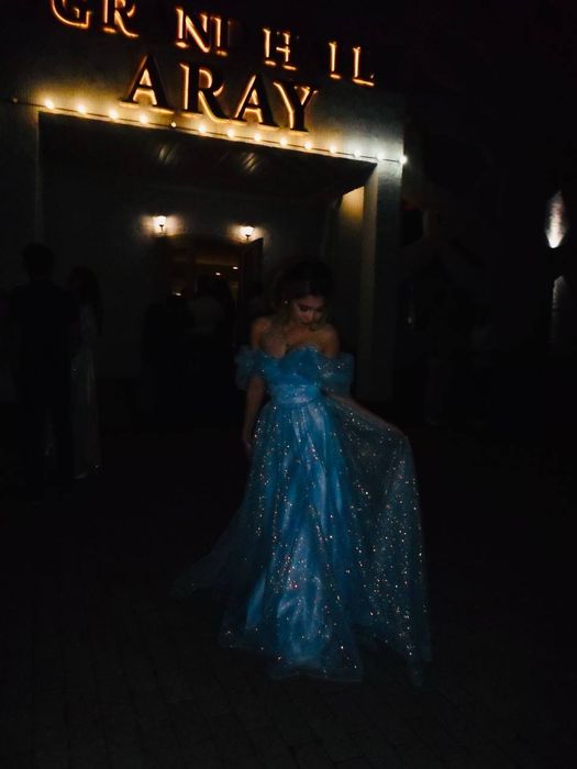 Пышное вечернее платье