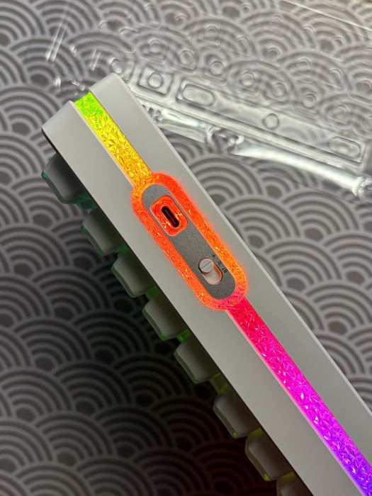 vgn NEON PRO custom magnetic keyboard