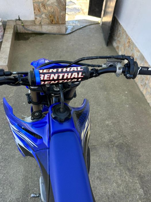 YAMAHA  YZ 2018.