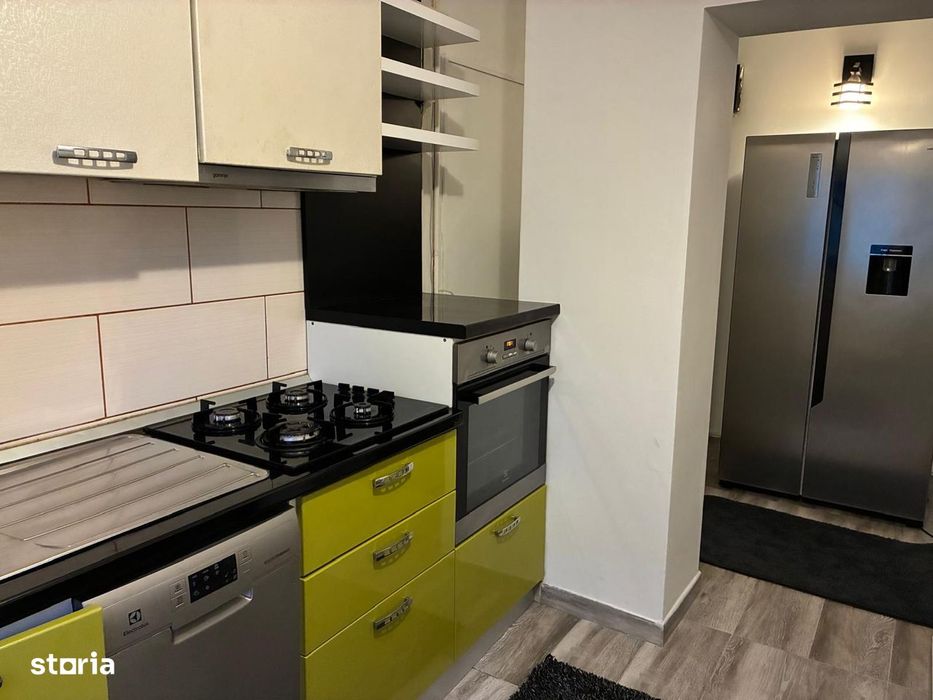 Apartament de vanzare - Zona McDonalds