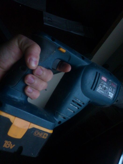 Акумулаторни машини Саблен трион и зеге Ryobi One+