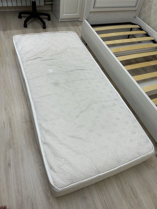 Продам один матрас