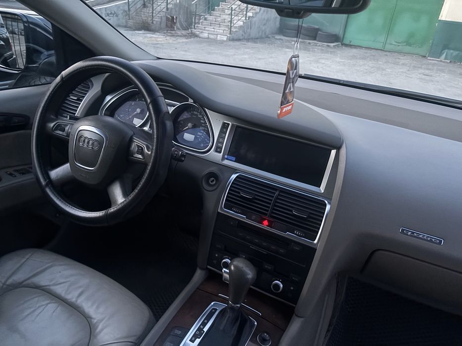 Audi Q7 (2007г.в.)
