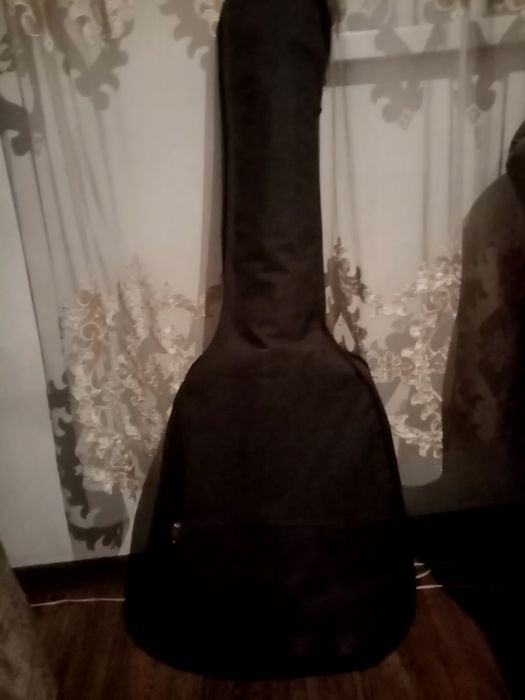 Гитара шестиструнная