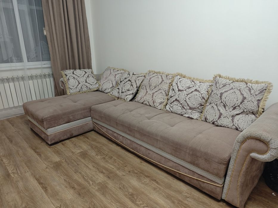 Продам диван угловой