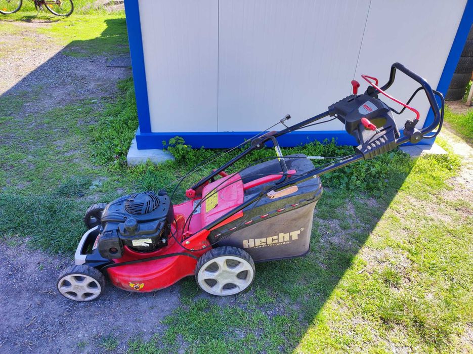 Бензинова самоходна косачка с кош Hecht 2015г. BriggsStratton 140cm 3кс 4t 46см 32кг