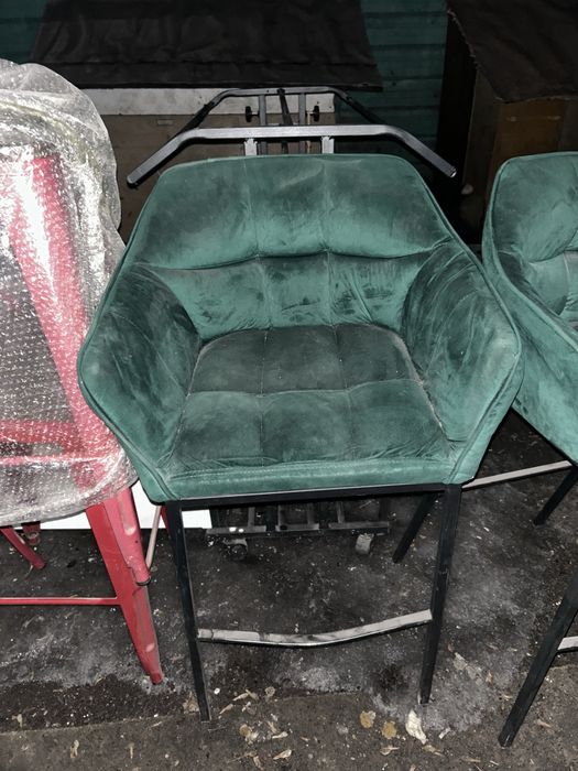 Барные стулья по 7 тысяч