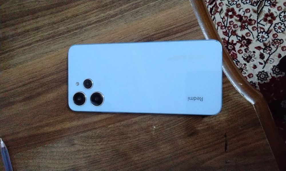 Продам redmi 12 pro 5g состаяния отличной