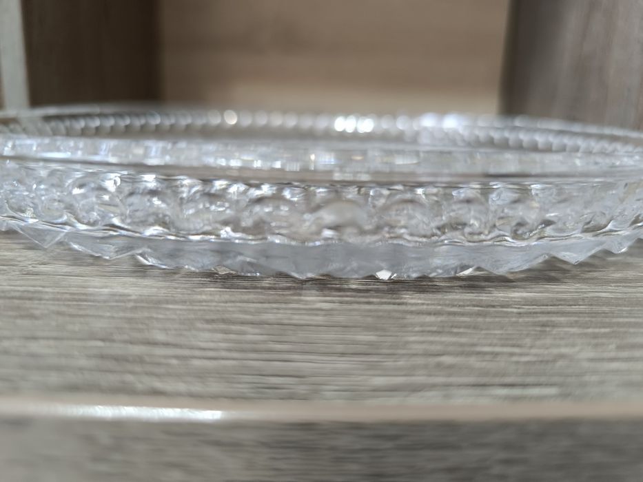 Стеклянное блюдо советских времён