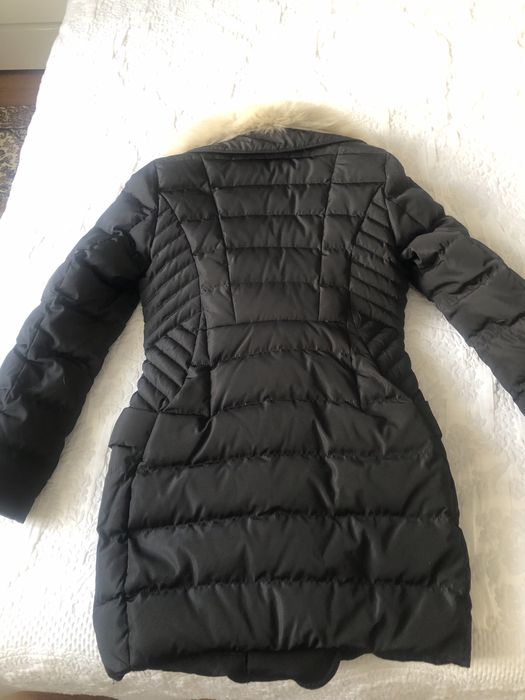 Черно зимно яке с яка от естествен косъм