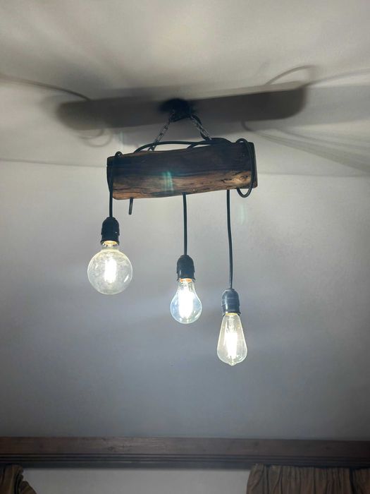 Дървен Полилей с висящи крушки