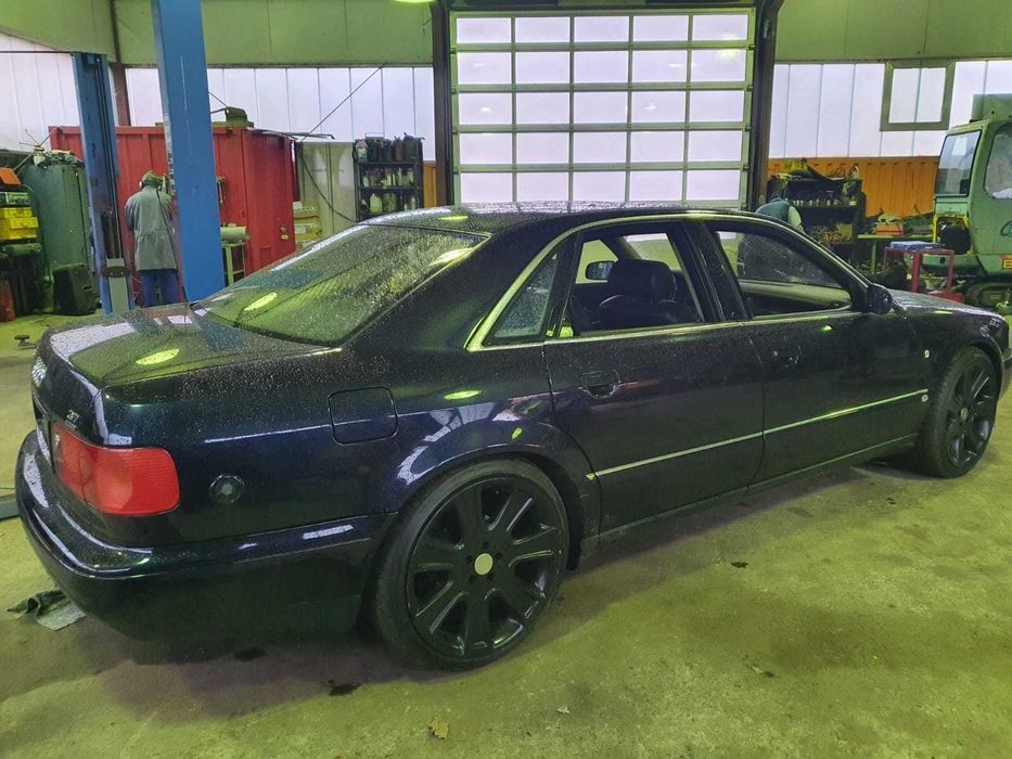 Audi a8 D2 1997 год  3.7 двс Ауди а8 д2 акпп quattro
