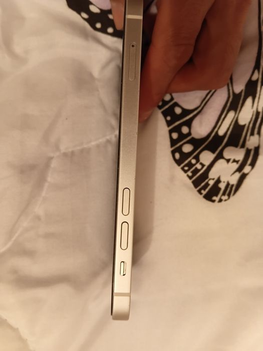 Айфон 12 128гб...