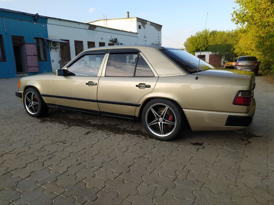Mercedes Е 230 газ - бензин