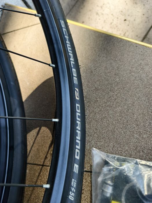 Шосейни/Гравел Капли  MAVIC AKSIUM DISC 700С 12х100  12х142/10х135