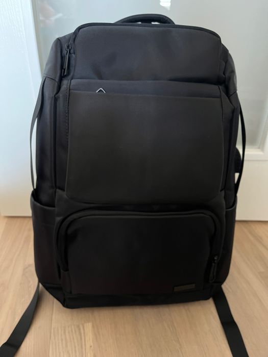 Нова раница за лаптоп, водоустоучива