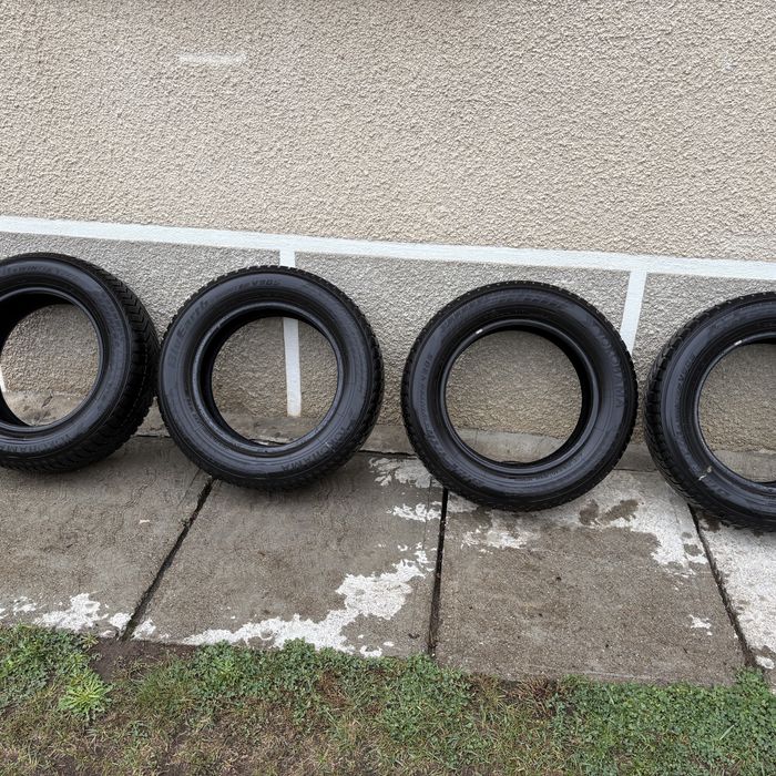 Anvelope iarna  215/60/r16