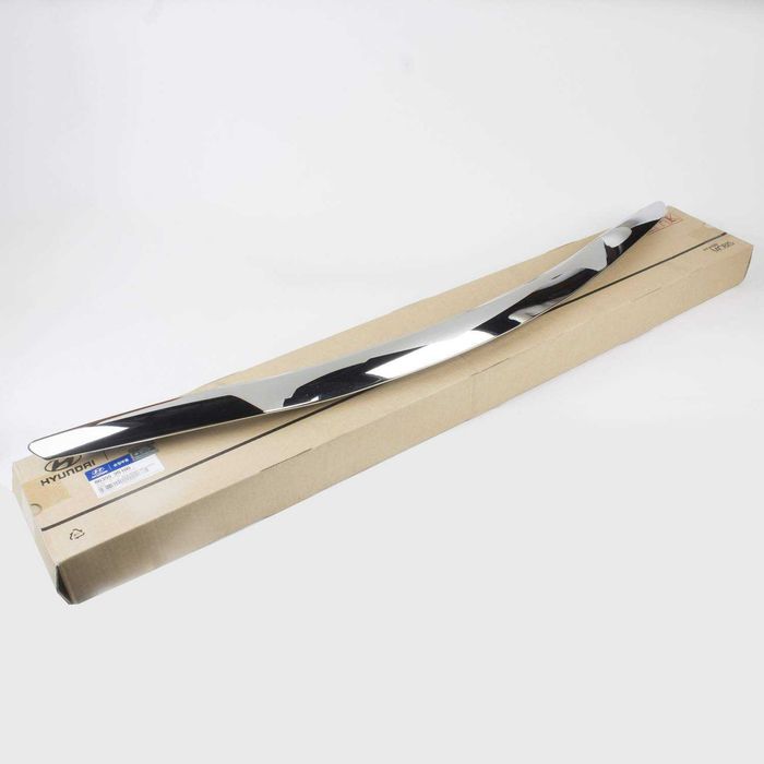 Молдинг капота на Hyundai Sonata 2011-/Хюндай Соната 2011-