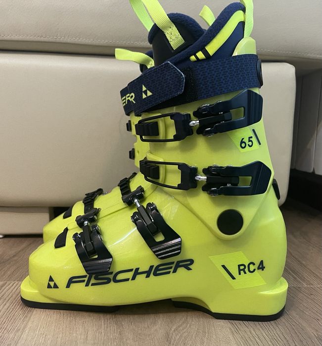 Нови детски ски обувки Fischer RC4 65 JR