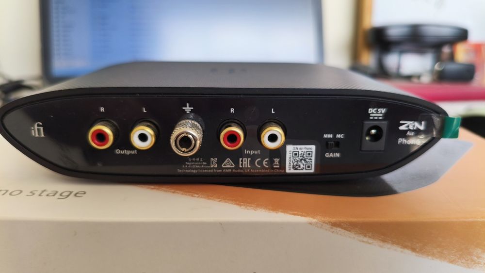 Preamplificator Phono IFI Zen cu alimentator  iFI I power