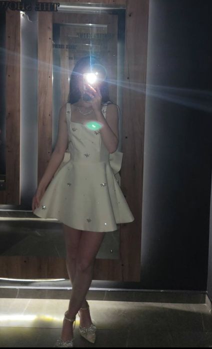 Продам пышное эффектное вечернее платье