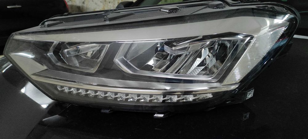 Фар VW Touran (5tA) след 2015 full LED ляв