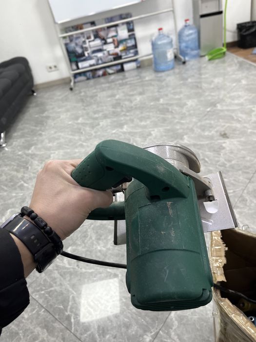 Продам ручнуюкладь циркулярную пилу