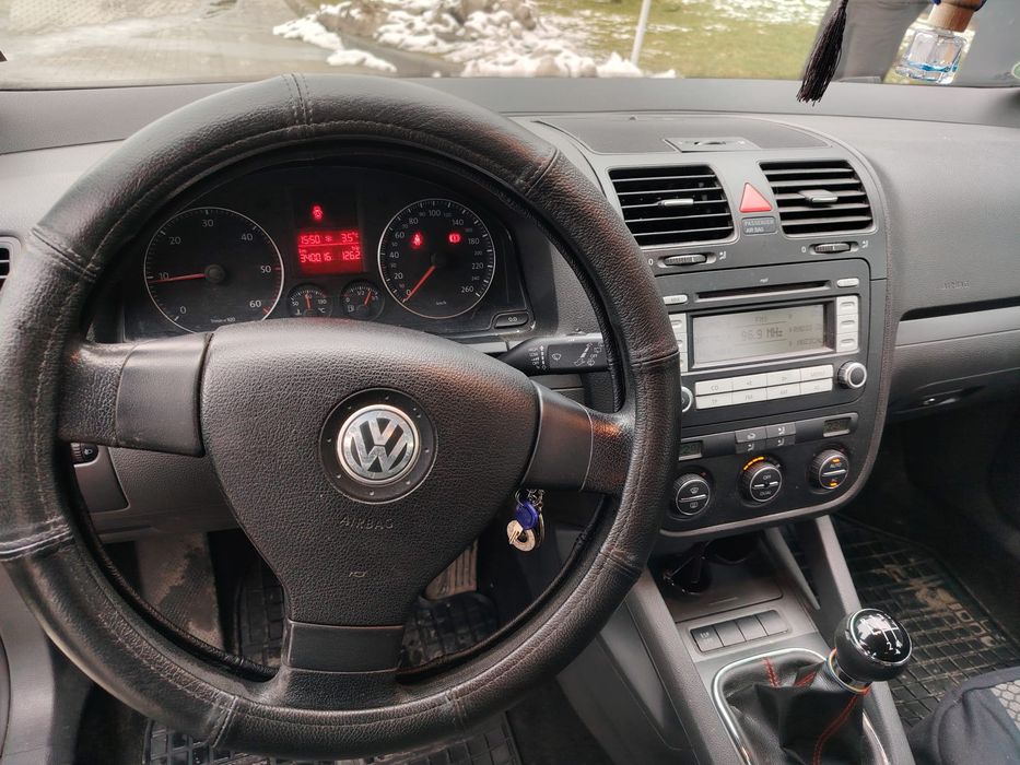 VOLKSWAGEN Golf 2008