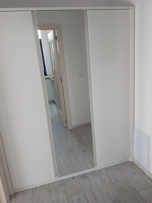 Închiriez garsoniera