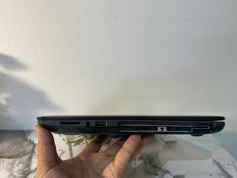 ASUS X556 intel i3/Nvidia GeForce