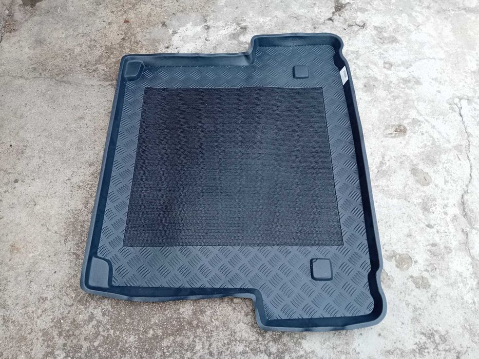 Стелка в багажника за БМВ Е91