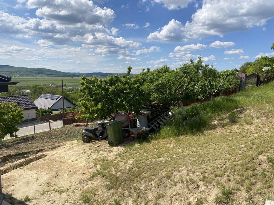 Teren Muntenii de Jos 981 mp cu utilitati si asfalt
