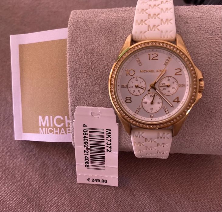 Michael Kors Mini Pilot