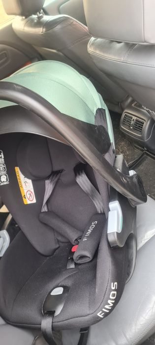 Детское кресло на авто