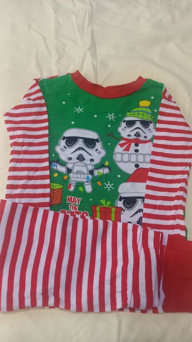 Коледни мотиви на блузки..