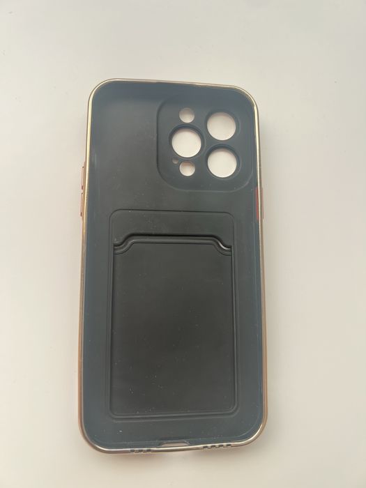 Кейс за iPhone 13 Pro Max Силиконов Черен Златен Кант Джоб