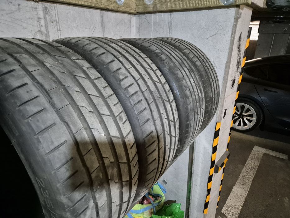 Anvelope vara Hankook S1 EVO3 235 40 19